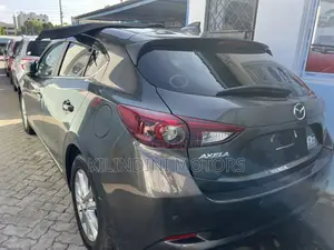 Mazda Axela 2018