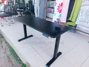 Kikao cha Umeme cha 1.4m chenye Sehemu ya Juu Nyeusi