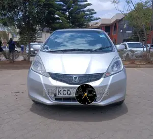 Honda Fit Automatic 2010 Silver