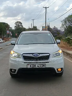 Subaru Forester 2015 Nyeupe