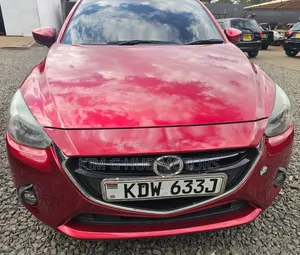 Mazda Demio 2019 Nyekundu
