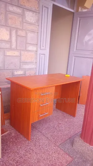 Kikao cha Kisasa cha Mbao cha Ofisi chenye Droo 3