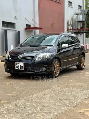 Toyota Auris 2012 Black