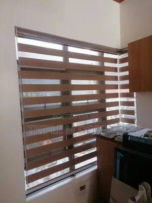 Zebra Roller Blinds kwa Jiko & Sebule