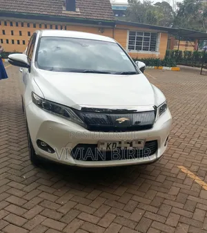 Toyota Harrier 2015