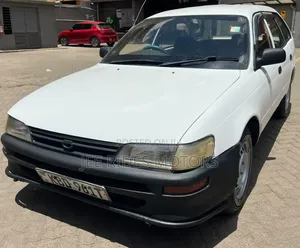 Toyota Corolla G-Touring 2000 - White