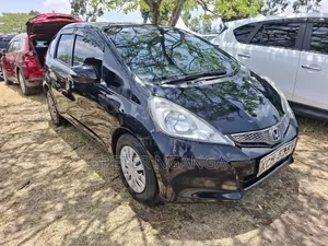 Honda Fit Automatic 2012 Nyeusi Matt