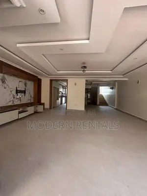Nyumba ya Vyumba 4 vya Kulala kwa Upangaji Membly Estate