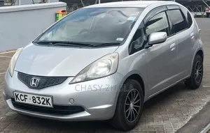 Honda Fit 2008 Nyeupe