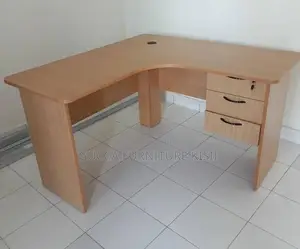 Kikao cha Kazi cha Nyumbani cha Mkunjiko cha 120cm