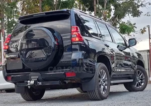 Toyota Land Cruiser Prado Kakadu 2019 Black