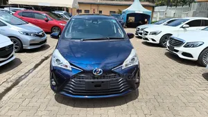 Toyota Vitz 1.5 Hybrid 2019 Blue