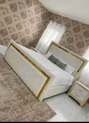 Kitanda cha Luxury 6x6 Gold Panel + Godoro 10" + Vituo 2 vya Kulala