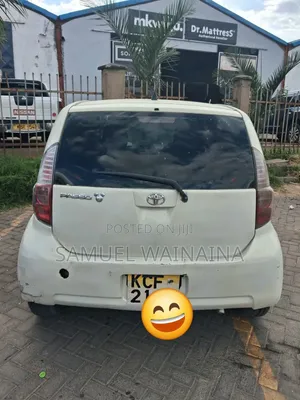 Toyota Passo 1.0 AWD 2004 Nyeupe