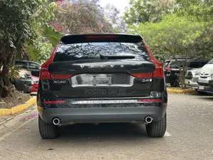 Volvo XC60 T5 Inscription AWD 2019 Nyeusi
