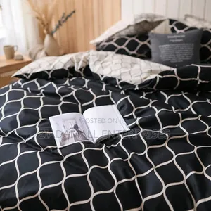 Seti ya Duvet Nyeusi na Nyeupe ya Lattice - 6x6/6x7 - 6PCS