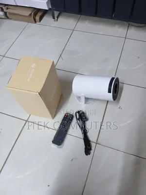Projector Ndogo ya Inchi 130 kwa Sinema ya Nyumbani Isiyochukua Nafasi