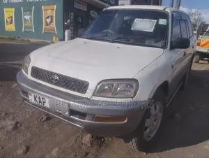 Toyota RAV4 2001 White