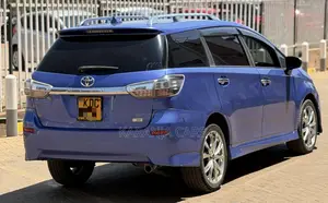 Toyota Wish 2014 Bluu