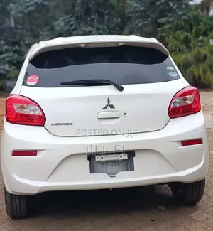 Mitsubishi Mirage 2019 Nyeupe