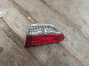 Toyota Wish Bootlight
