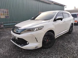 Toyota Harrier 2.0 Turbo 2018 Nyeupe