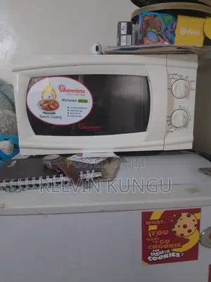 Ramtons Microwave Nyeupe