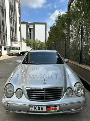 Mercedes-Benz E200 2000 Fedha