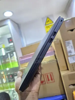 Lenovo ThinkPad X1 Carbon Gen 10 Laptop