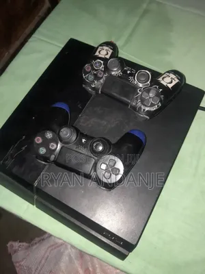 PlayStation 4 (PS4) 1TB Console