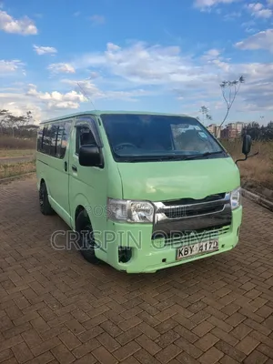 Toyota HiAce 2009 - Custom Green