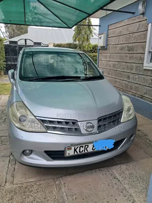 Nissan Tiida 2011 Kijivu