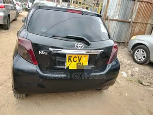 Toyota Vitz 2012