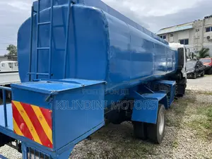 Used Isuzu Forward Water Tank Truck