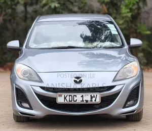 Mazda Axela 2012 Nyeupe