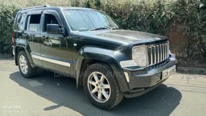 Jeep Cherokee 2010 Nyeusi