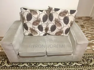Kikochi cha Grey cha Seaters 5