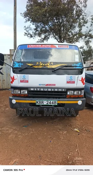 Mitsubishi Fuso Tank Truck (Water Boozer)