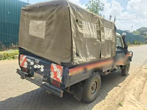 Toyota Land Cruiser 79 Series Pickup 2018 Blue