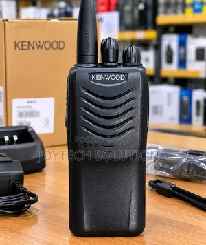 Kenwood TK-3000 UHF Handheld Radio with Charger