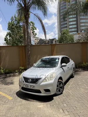 Nissan Latio 1.2 2013 Nyeupe