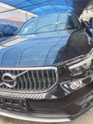 Volvo XC40 2019 Nyeusi