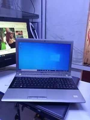 Samsung RV520 Laptop 4GB RAM, 640GB HDD