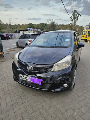 Toyota Vitz 2012 Black
