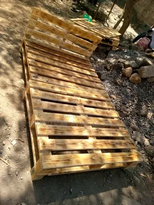 Fancy Pallet Home Kitanda cha Pallet 4x6 - Mbao Ngumu
