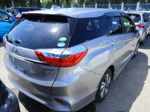 Honda Fit Shuttle 1.5 Hybrid 2WD 2019 Nyeupe