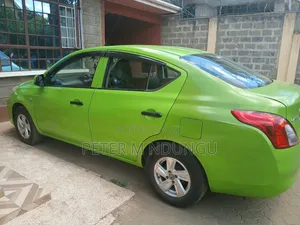 Nissan Tiida Latio 2014 Kijani