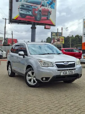Subaru Forester 2013 Nyeupe