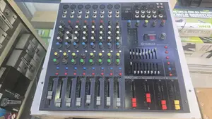 Yamaha MG8/FX Music Mixer