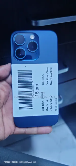 Apple iPhone 15 Pro 256GB Blue